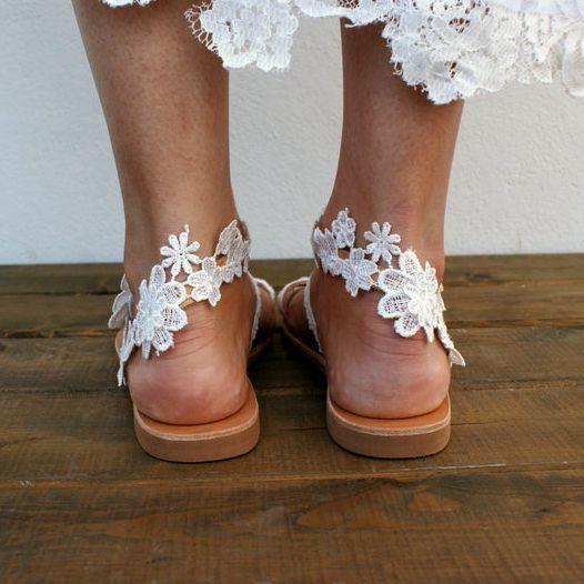 Women's White Floral Lace Flat Sandals